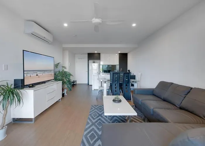 Stylish 2Br Getaway In Gold Coast