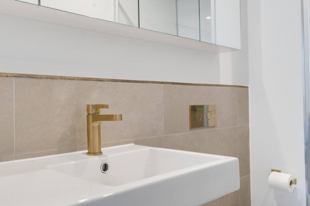 Stylish 2br Getaway In *